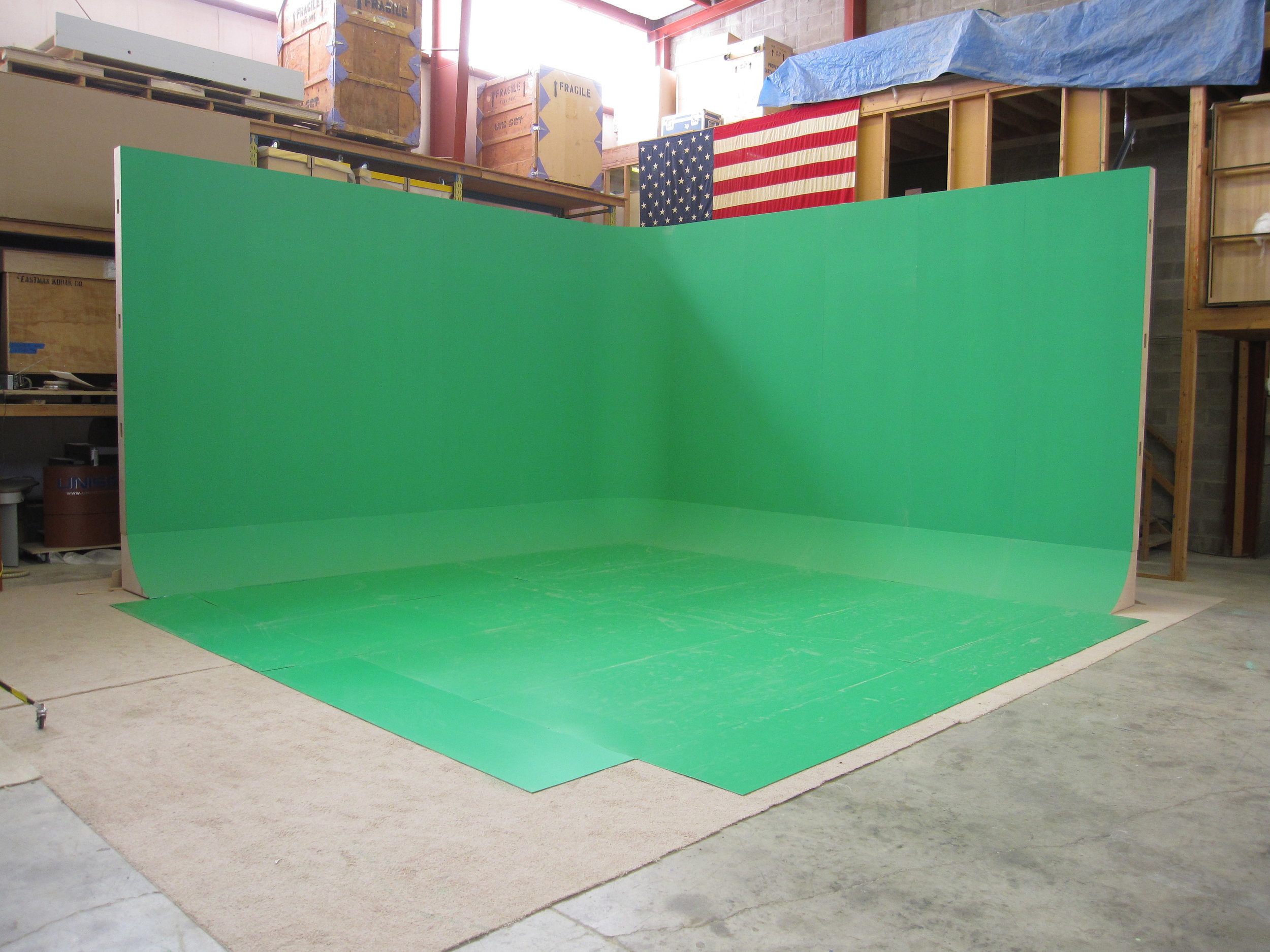 Unlock Seamless Backgrounds: The Power of Green Screen Cycloramas